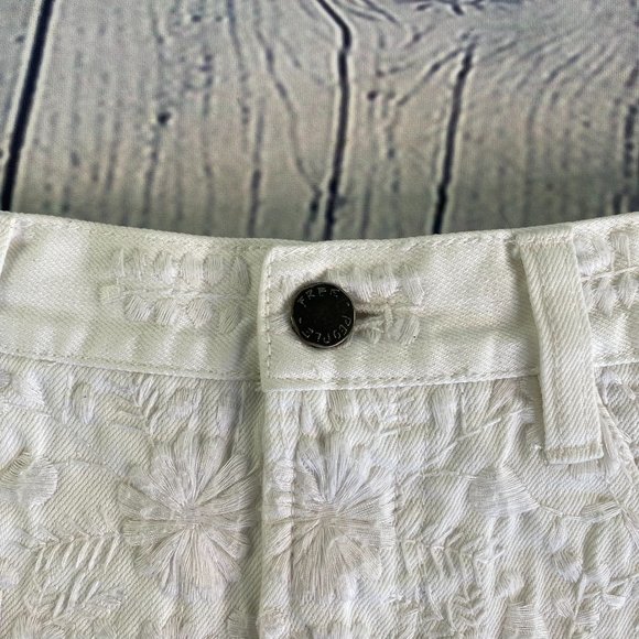 Free People Etienne Field Embroidered Cutoffs Denim Shorts - Picture 4 of 8